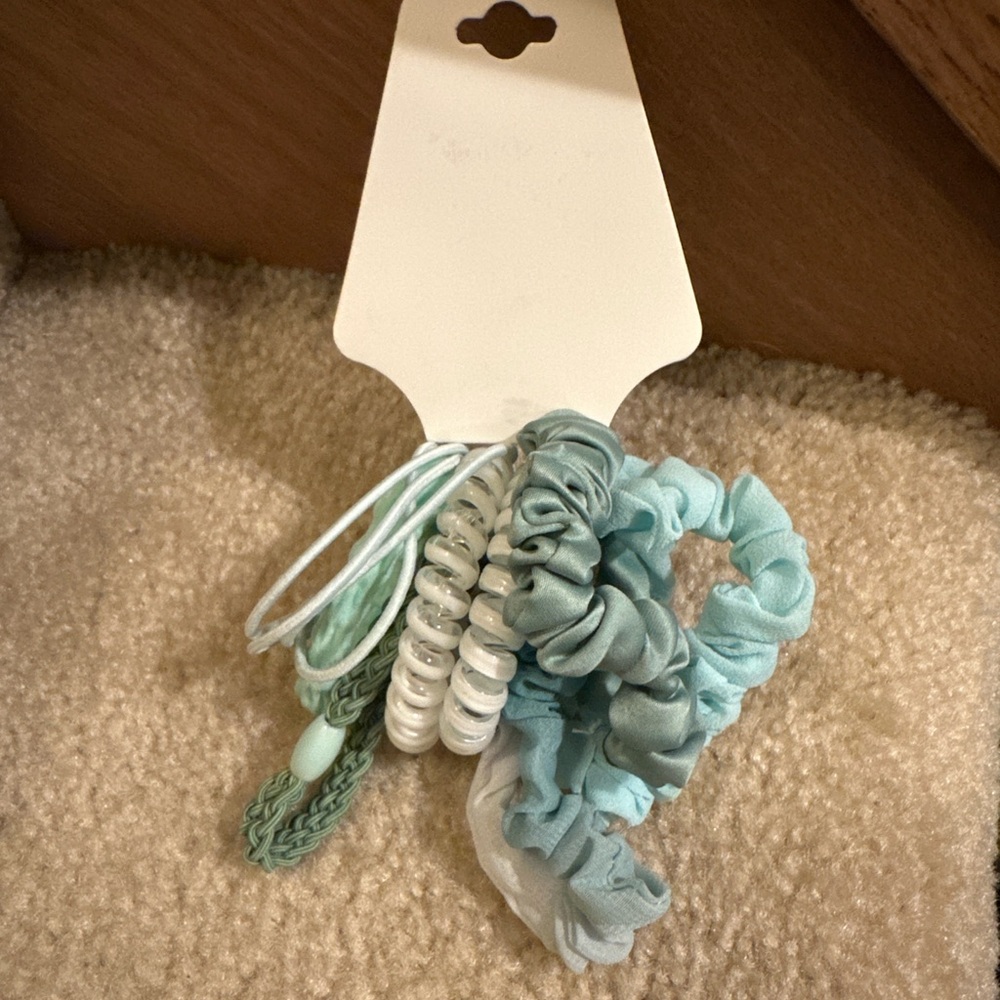 Maurices Seafoam Green and White Hair Accessory Set